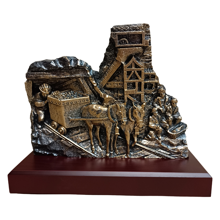 Imagen figura cerámica cuadro minero